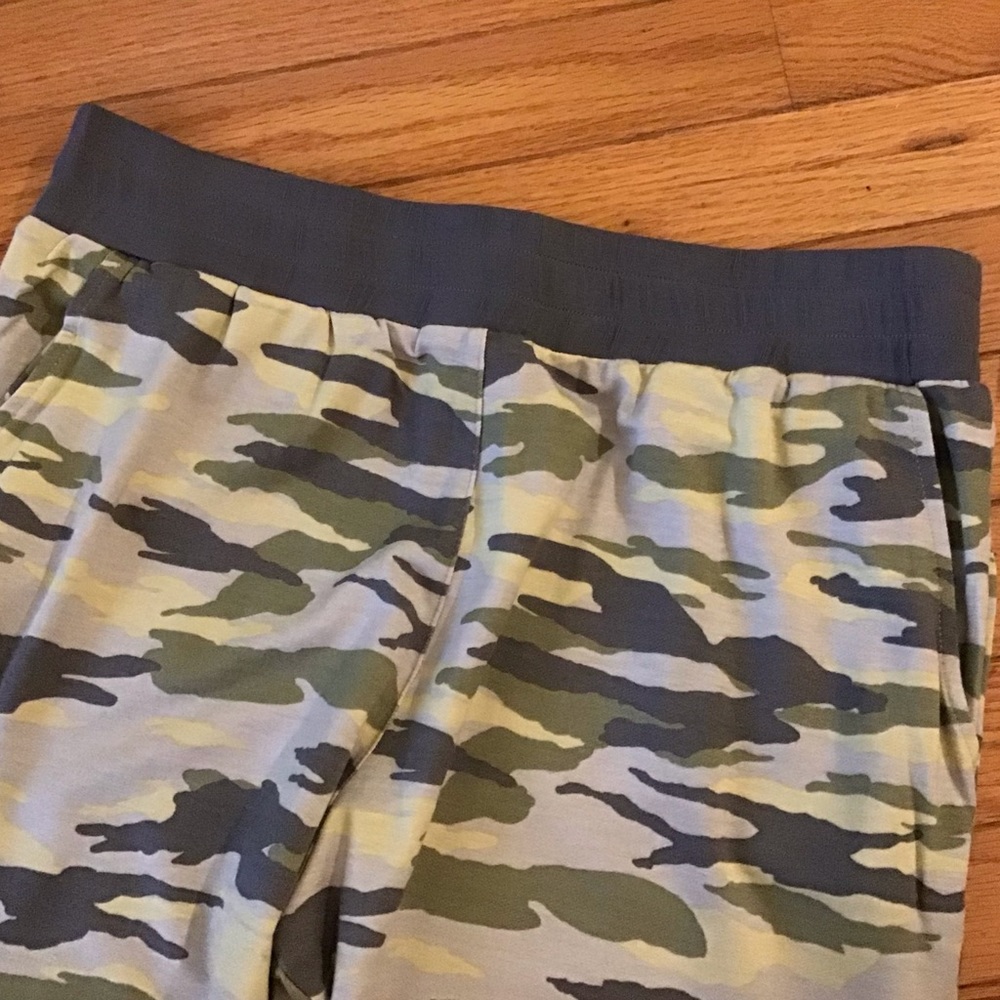 NWT BANANA REPUBLIC TERRY JOGGER CAMO GREEN GRAY LOUNGEWEAR W POCKETS - Picture 8 of 13